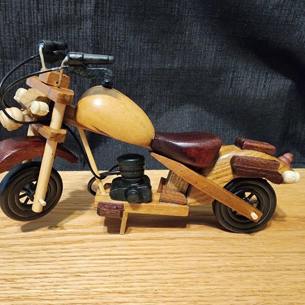 Wooden Craft Motorcycle model - Picture 2 of 2